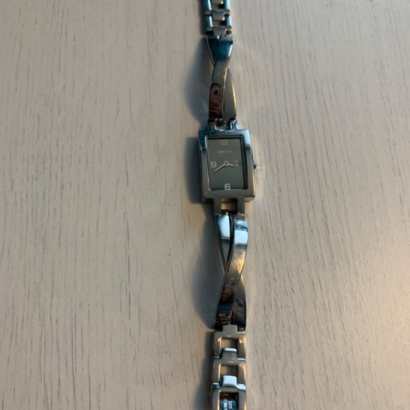 Watches - Picture 14 of 16